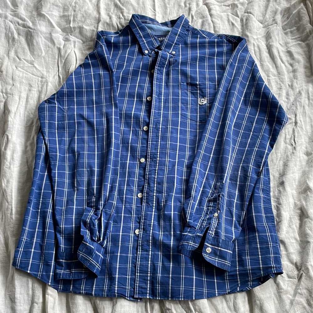 Men’s Chaps XL Blue button-down, long-sleeved shirt. Excellent condition.